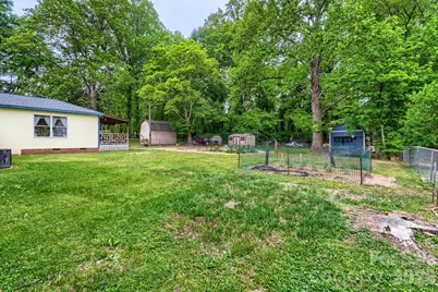 3917 Lake Road, Charlotte, NC 28269 - Photo 20