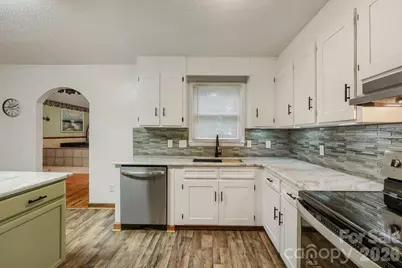 3917 Lake Road, Charlotte, NC 28269 - Photo 8