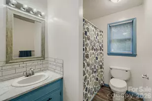 3917 Lake Rd, Charlotte, NC 28269 - Photo 12