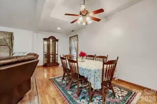 3917 Lake Rd, Charlotte, NC 28269 - Photo 6