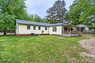 3917 Lake Rd, Charlotte, NC 28269 - Photo 18