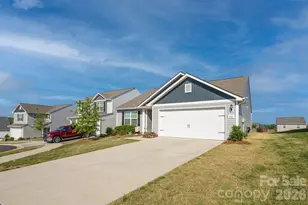 410 Apex Cir, Shelby, NC 28152 - Photo 2