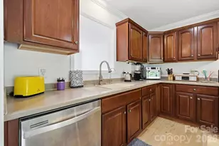 5 Terrace Ct, Asheville, NC 28804 - Photo 8