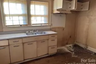 921 Reliance St, Charlotte, NC 28208 - Photo 8