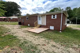 2470 Fire Department St, Newton, NC 28658 - Photo 14