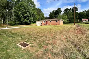 2470 Fire Department St, Newton, NC 28658 - Photo 12