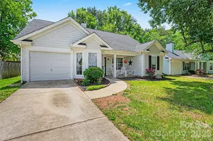 258 Indian Paint Brush Dr, Mooresville, NC 28115 - Photo 2
