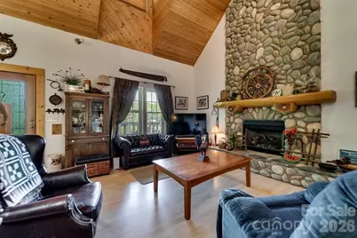 54 Barnwood Way, Whittier, NC 28789 - Photo 2
