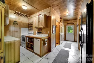 54 Barnwood Wy, Whittier, NC 28789 - Photo 22
