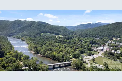 124 N Main Street, Mars Hill, NC 28754 - Photo 28