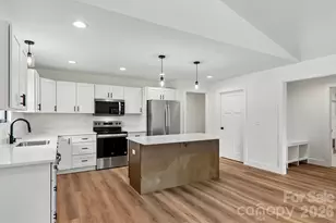 124 N Main St, Mars Hill, NC 28754 - Photo 14