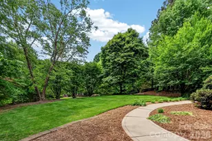 20001 Callaway Hills Ln, Davidson, NC 28036 - Photo 4