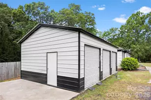 10919 Harrisburg Rd, Fort Mill, SC 29707 - Photo 2