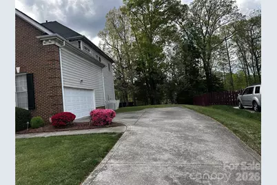 11025 Fountaingrove Drive, Charlotte, NC 28262 - Photo 22