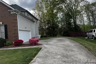 11025 Fountaingrove Dr, Charlotte, NC 28262 - Photo 22