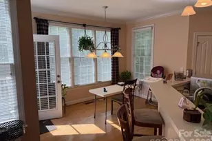11025 Fountaingrove Dr, Charlotte, NC 28262 - Photo 4