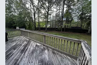 11025 Fountaingrove Drive, Charlotte, NC 28262 - Photo 16