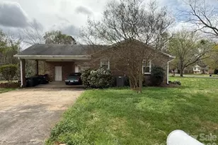 14232 Springwater Dr, Matthews, NC 28105 - Photo 2