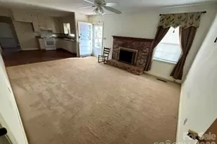 14232 Springwater Dr, Matthews, NC 28105 - Photo 8