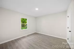 704 W Carolina Ave, Bessemer City, NC 28016 - Photo 14