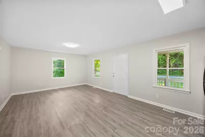 704 W Carolina Avenue, Bessemer City, NC 28016 - Photo 6