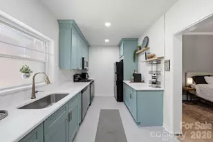 4341 Old Saybrook Ct, Charlotte, NC 28211 - Photo 10