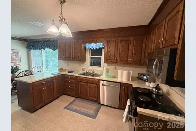 605 Queens Road, Cherryville, NC 28021 - Photo 4