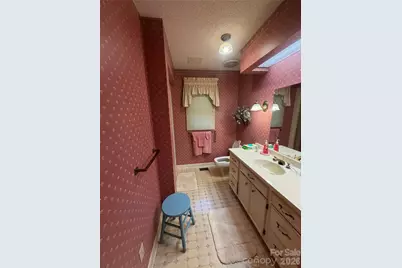 605 Queens Road, Cherryville, NC 28021 - Photo 18