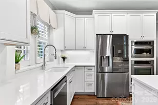 7331 Versailles Ln, Charlotte, NC 28277 - Photo 14