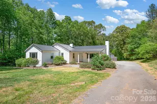 2719 US 70 Hwy, Connelly Springs, NC 28612 - Photo 2