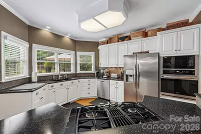 5325 Chiltern Hills Trail, Charlotte, NC 28215 - Photo 16