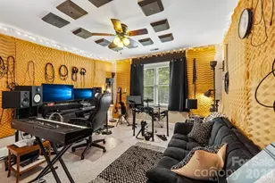 5325 Chiltern Hills Trail, Charlotte, NC 28215 - Photo 26