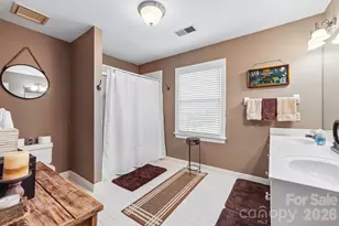 5325 Chiltern Hills Trail, Charlotte, NC 28215 - Photo 32