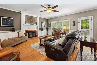 5325 Chiltern Hills Trail, Charlotte, NC 28215 - Photo 6