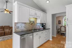 4129 Black Oak Rd, Hickory, NC 28602 - Photo 10