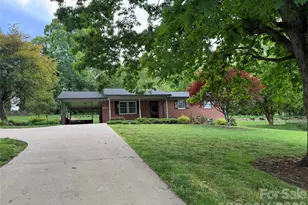 1802 Hopewell Rd, Morganton, NC 28655 - Photo 2