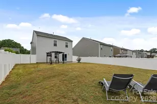 225 Final Stretch Ln, Clover, SC 29710 - Photo 8