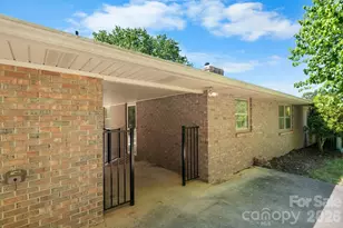 2010 12th St Dr NW, Hickory, NC 28601 - Photo 6