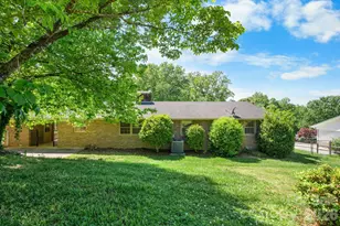 2010 12th St Dr NW, Hickory, NC 28601 - Photo 10
