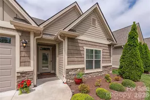 38 River Bnd Ln, Fletcher, NC 28732 - Photo 2