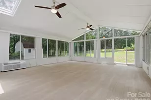 10314 Rougemont Ln, Charlotte, NC 28277 - Photo 32
