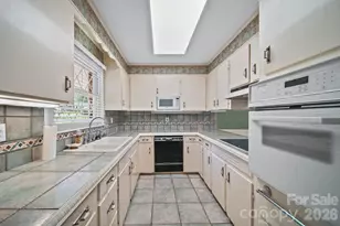 2037 Helen Dr, Gastonia, NC 28054 - Photo 8