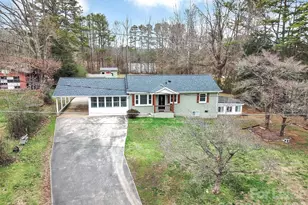 211 Valleydale Dr, Gastonia, NC 28056 - Photo 2