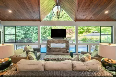 300 White Pine Drive, Hendersonville, NC 28739 - Photo 4