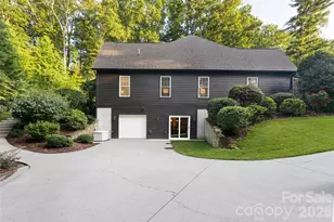 300 White Pine Dr, Hendersonville, NC 28739 - Photo 42