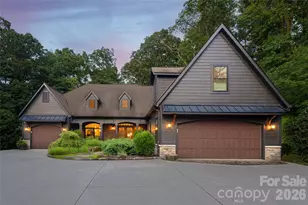 300 White Pine Dr, Hendersonville, NC 28739 - Photo 1