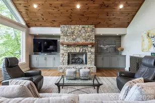 12 Spring Ridge Ln, Hendersonville, NC 28739 - Photo 10