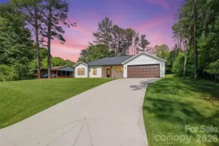 1026 Fye Dr, Newton, NC 28658 - Photo 4
