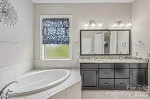 14503 Crest Ct, Charlotte, NC 28278 - Photo 16