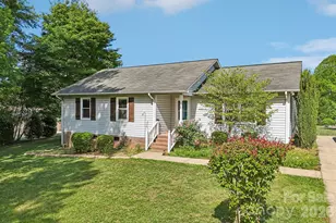 128 Levo Dr, Troutman, NC 28166 - Photo 2